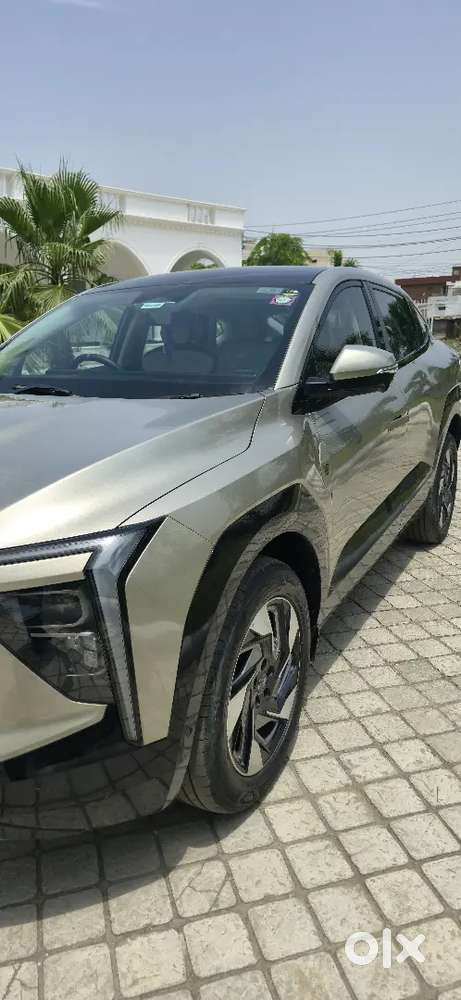 Mahindra Xev 9e 2025 Electric 8000 Km Driven