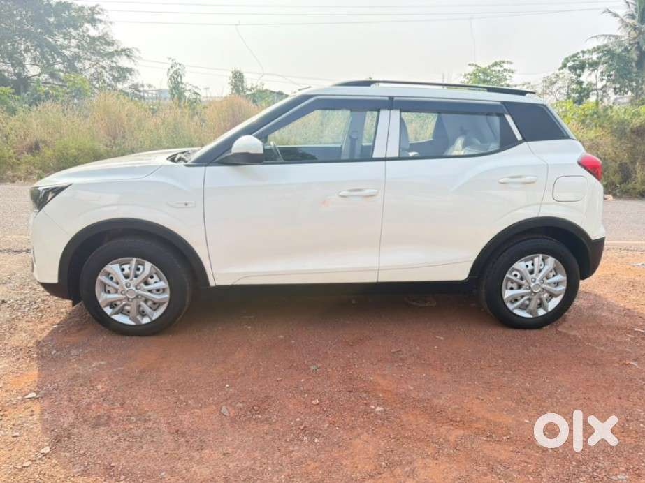 Mahindra Xuv300 W4, 2023, Petrol