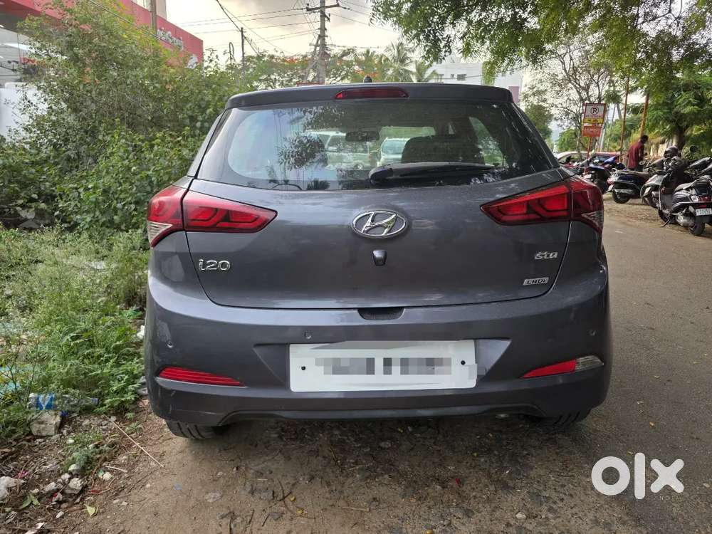 Direct Owner Sale: 2015 Hyundai Elite I20 Asta Diesel (top-end)