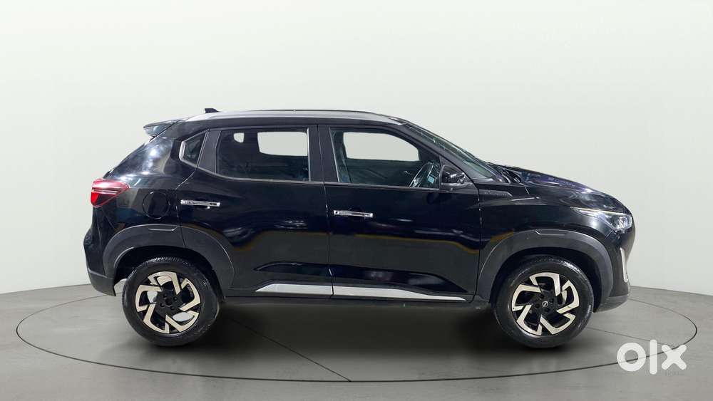 Nissan Magnite 1.0 Xv Premium, 2022, Petrol