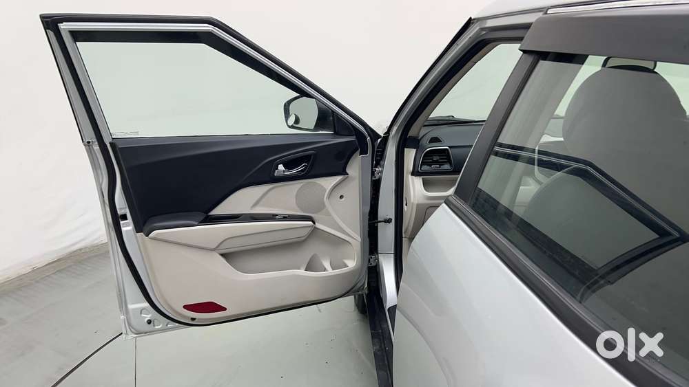 Mahindra Xuv300 W8 Diesel, 2023, Diesel