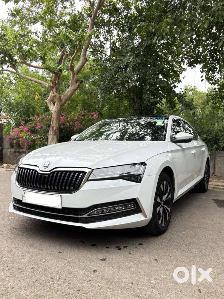 Skoda Superb 2023 Petrol Variant