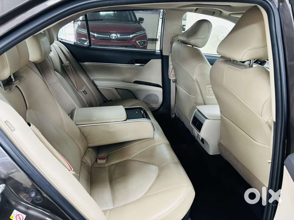 Toyota Camry Hybrid, 2019, Cng & Hybrids