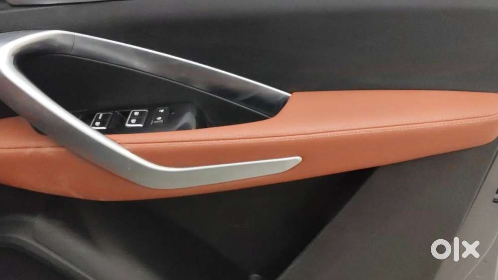 Mg Hector Plus 1.5 Sharp Turbo Cvt 6 Str, 2022, Petrol