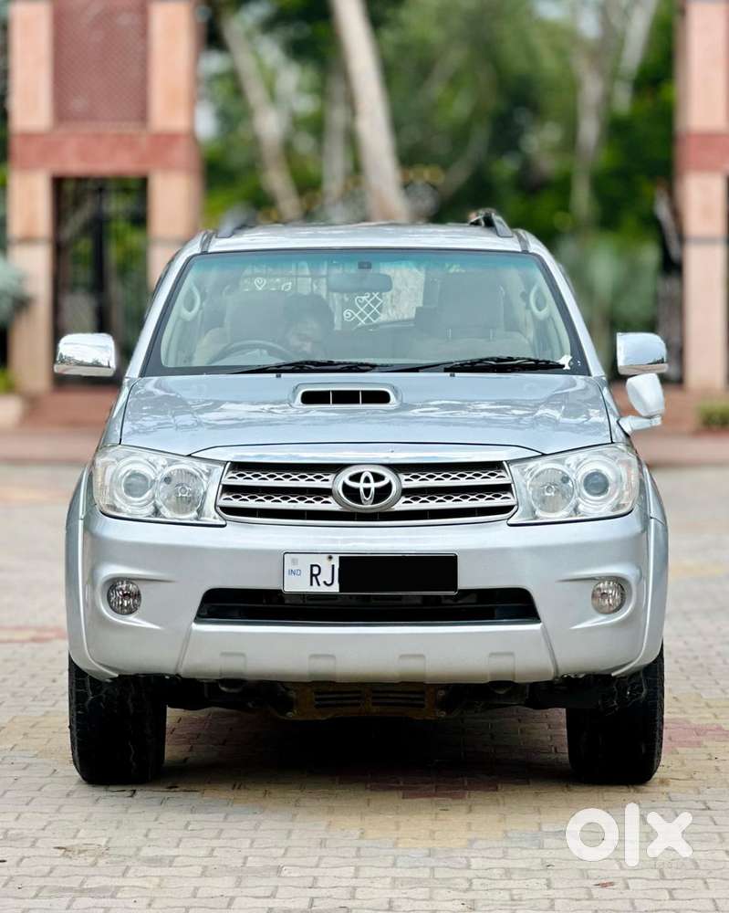 Toyota Fortuner 3.0 4x4 Manual, 2010, Diesel
