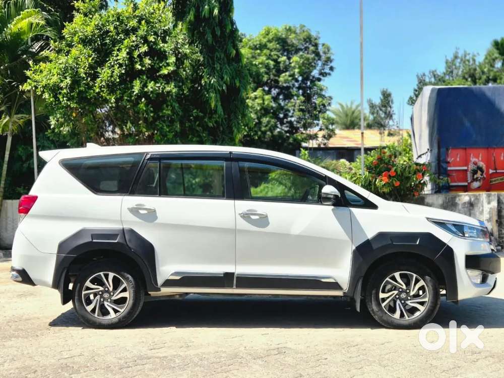 Toyota Innova Crysta, 2025, Diesel