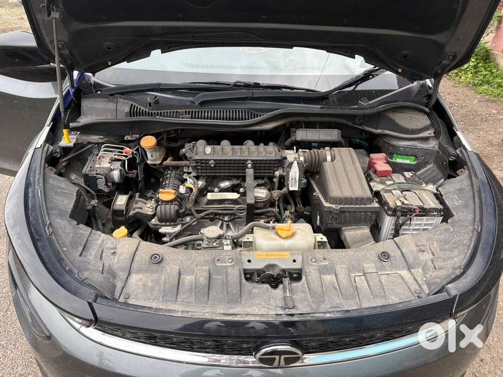 Tata Altroz 2024 Petrol Well Maintained