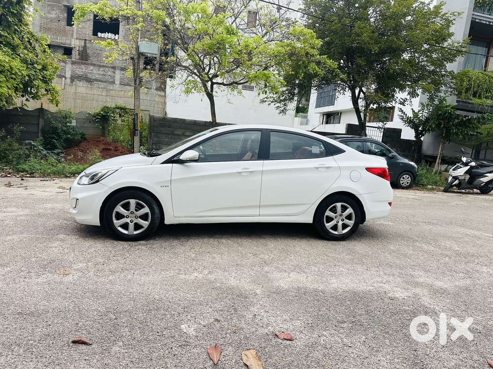 Hyundai Verna 1.6 S (o) Vtvt At, 2014, Petrol