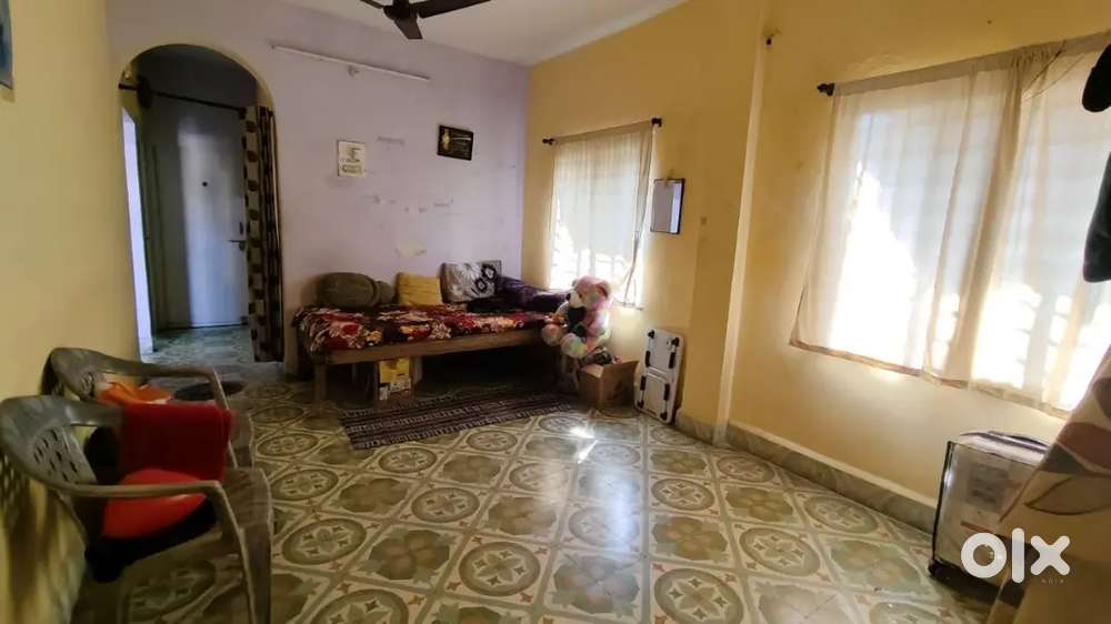 Working female flatmates required