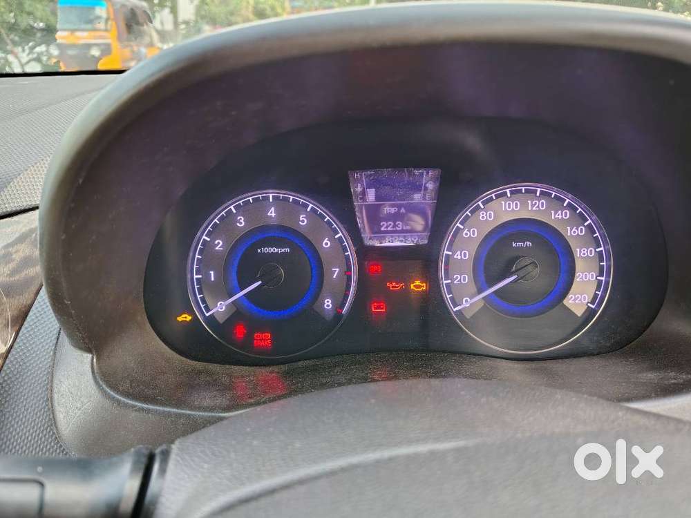 Hyundai Verna 2012 Petrol 82500 Km Driven Well Maintained