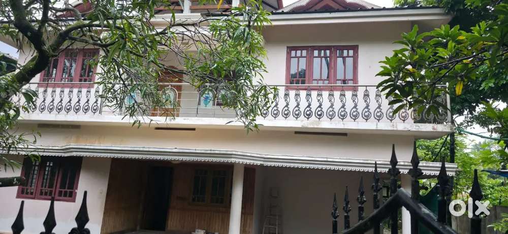 Independent 4 bedroom house for rent