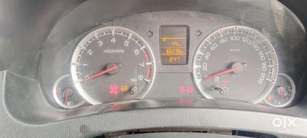 Maruti Suzuki Swift Vxi 1.2 Abs Bs-iv, 2014, Petrol