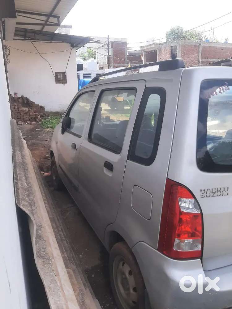 Gaadi Ek Number Ki Usme Koi Bhi Kam Nhi Hai