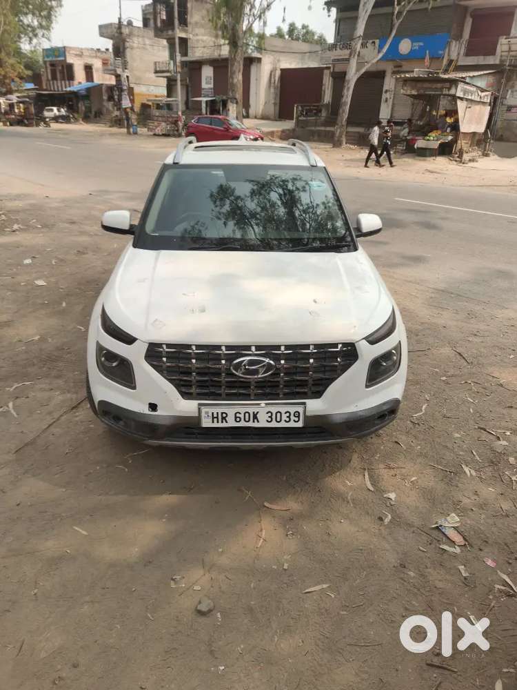Venue Sx Diesel With Sunroof Model