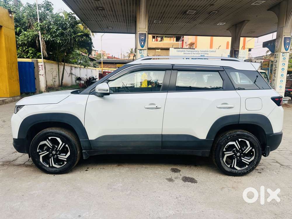Maruti Suzuki Brezza 1.5 Zxi Plus Smart Hybrid, 2022, Petrol