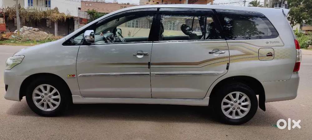 Toyota Innova Vx 2013 Petrol