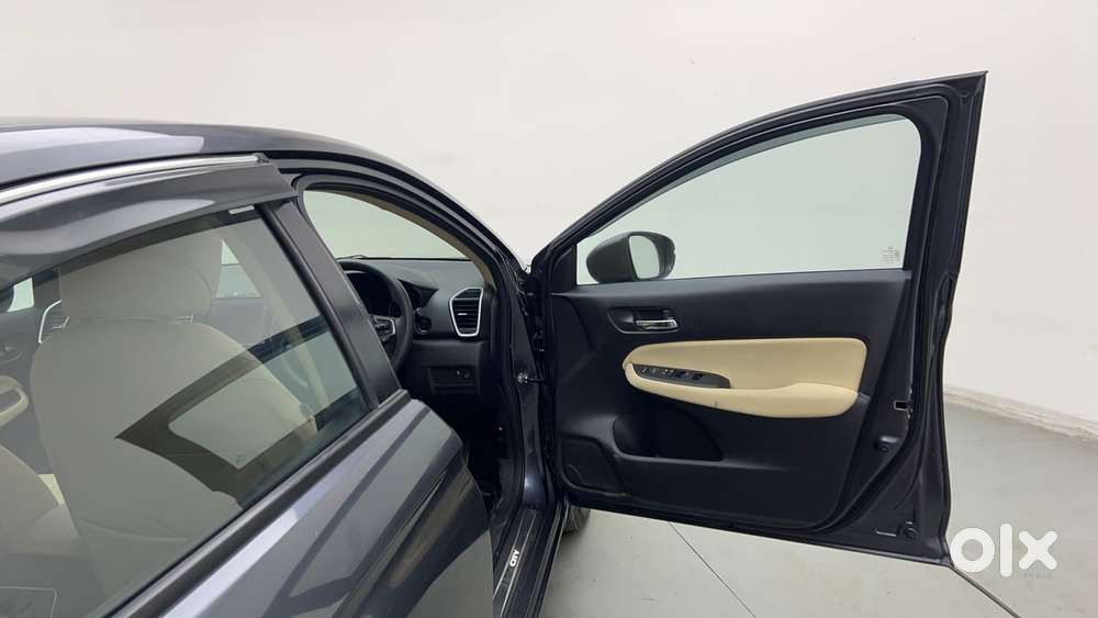 Honda City 1.5 V Mt, 2023, Petrol