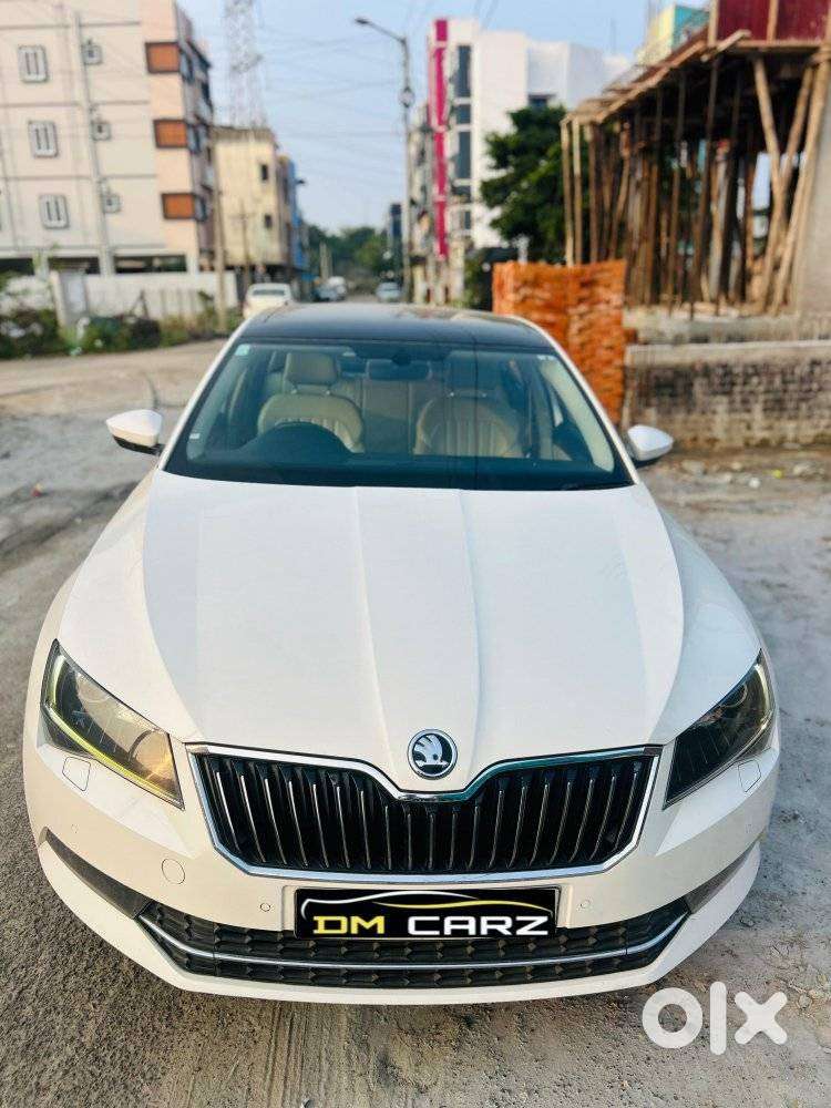 Skoda Superb Style 1.8, 2016, Petrol