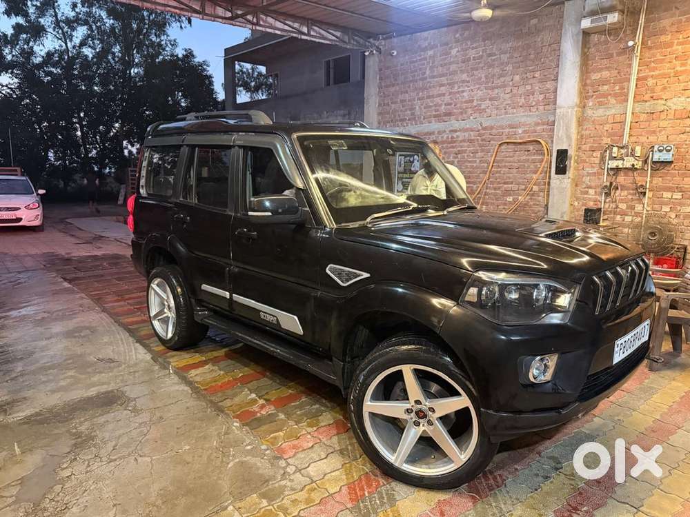 Mahindra Scorpio Classic 2018 Diesel Manual Year