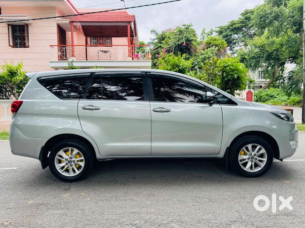 Toyota Innova Crysta 2.4 V 7 Str, 2016, Diesel