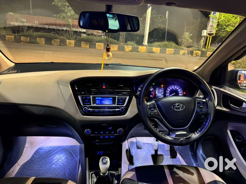 Hyundai I20 Sportz 2015 Petrol