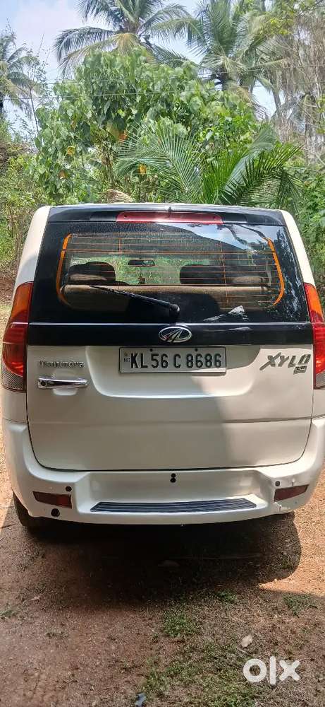 Mahindra Xylo 2011