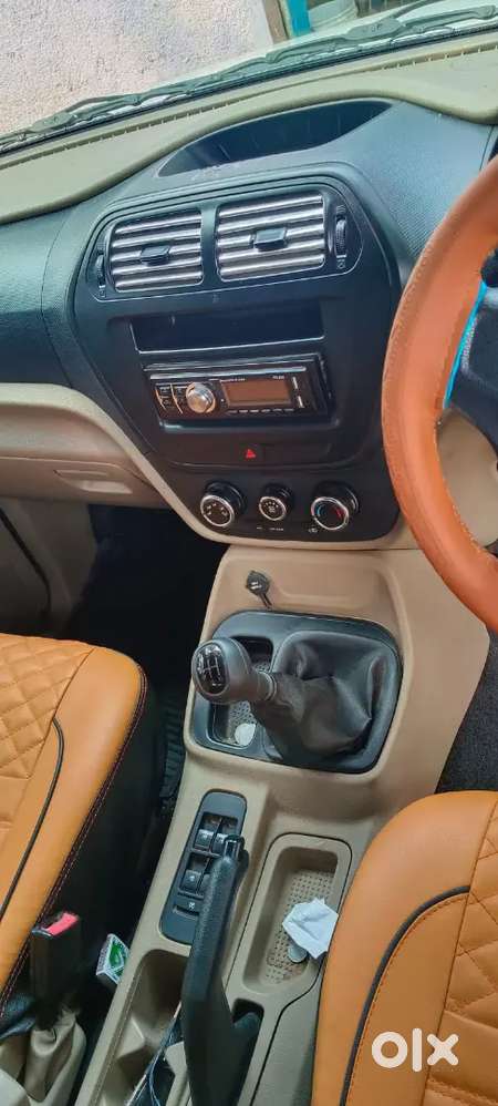 Mahindra Tuv 300 2019