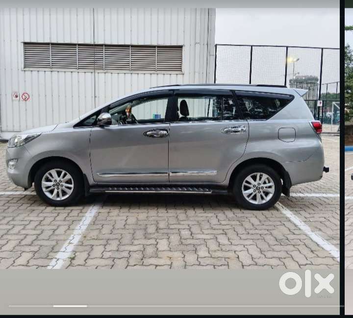 Toyota Innova Crysta 2.8 Gx At 8 Seater, 2017, Diesel
