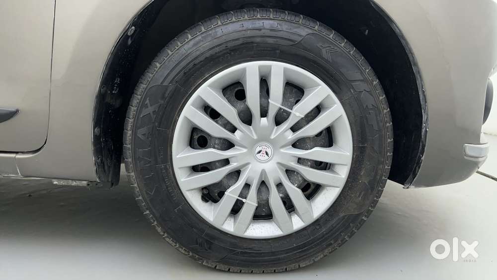 Maruti Suzuki Dzire 1.2 Vxi Amt, 2017, Petrol