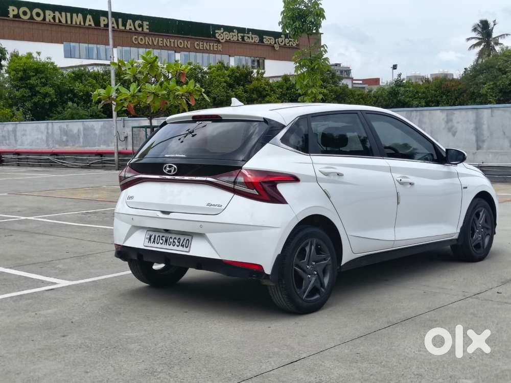 Hyundai I20 Sportz 1.2 Ivt, 2023, Petrol