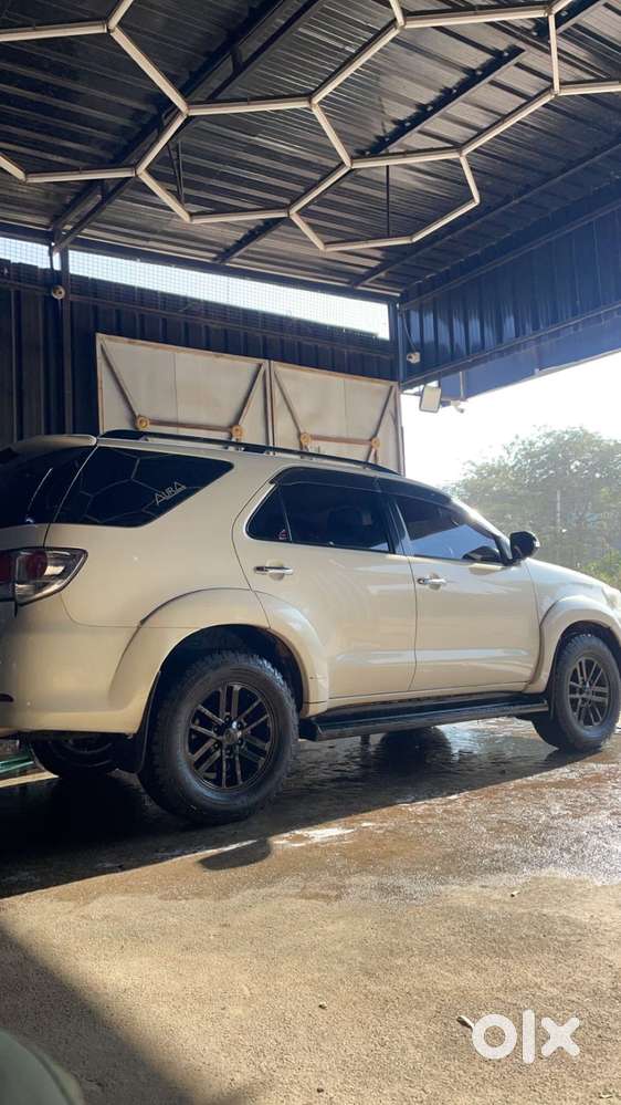 Toyota Fortuner 2013