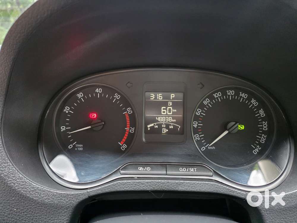 Skoda Rapid [ ] 1.6 Style Mpi At, 2017, Petrol