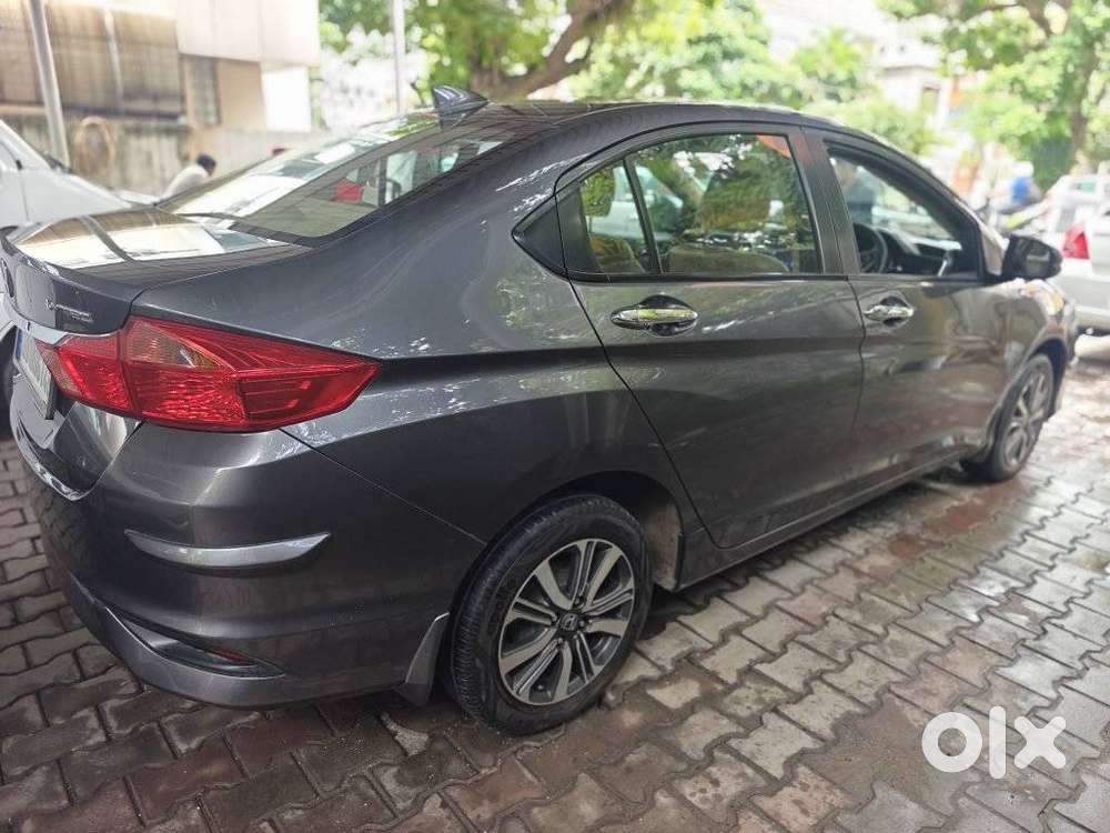 Honda City 1.5 V 4th Gen I-vtec Mt, 2017, Petrol