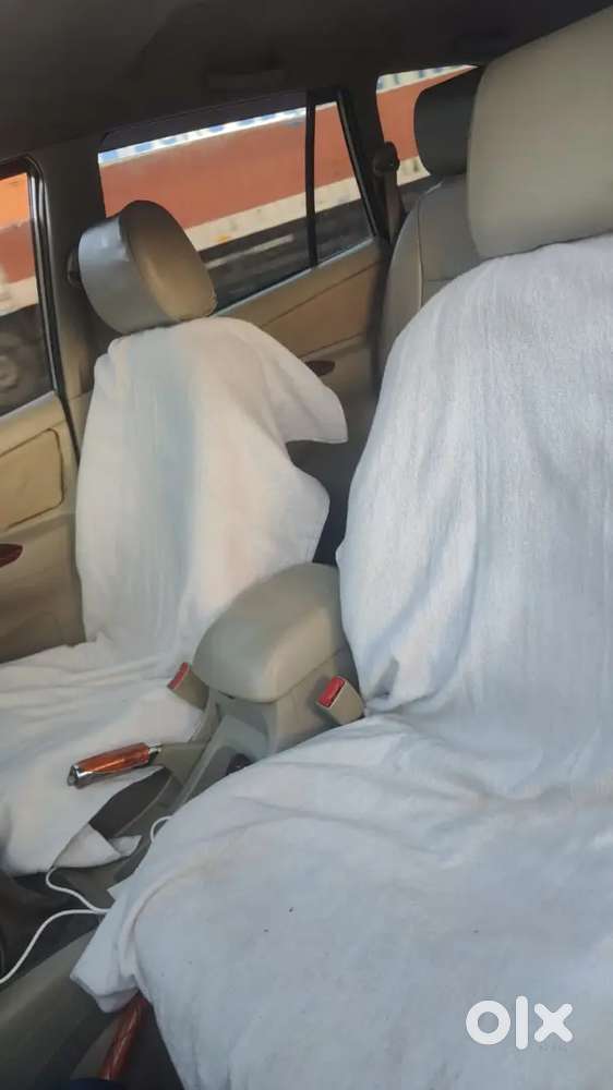 Toyota Innova 2.5 G 2014 Good Condition New Tyre New Clutch Plate Eng.