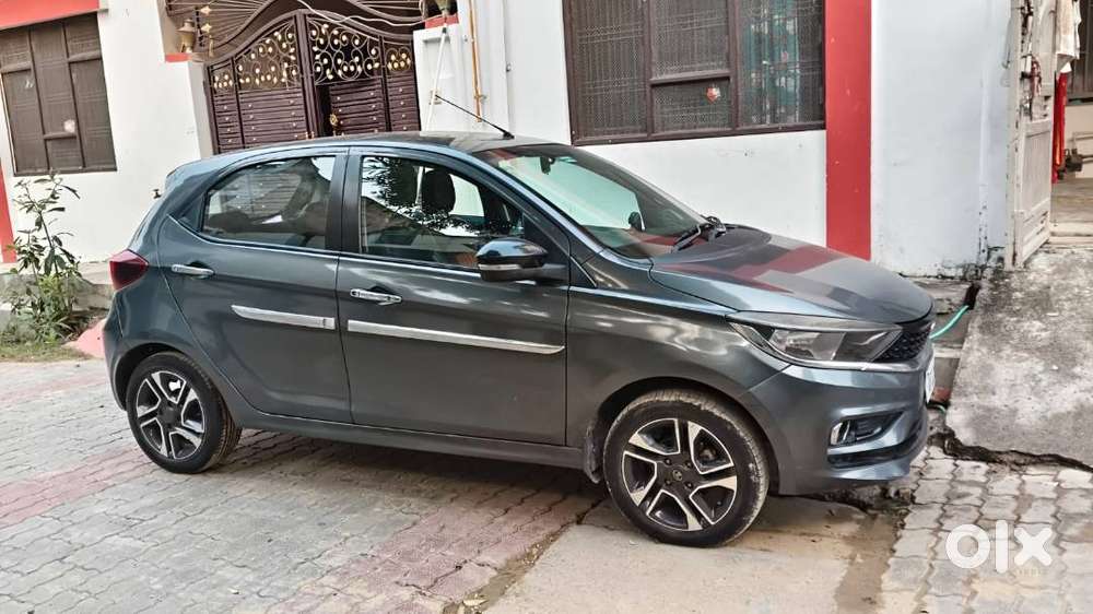 Tata Tiago Xz Plus 2022 Petrol Dual-tone