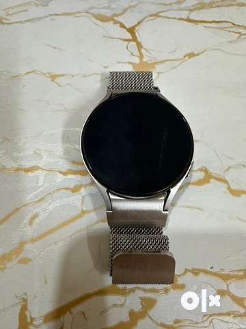 Galaxy best sale watch olx