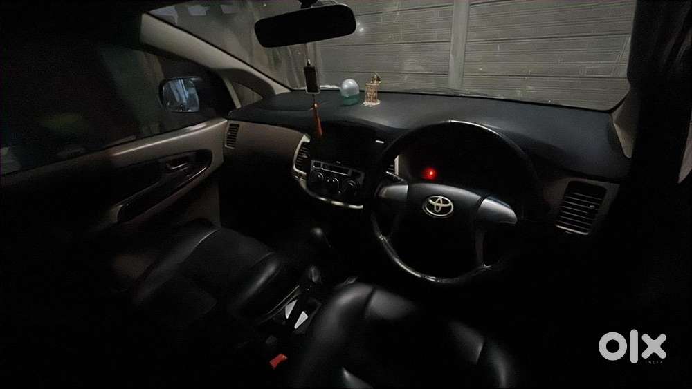 Toyota Innova 2015 Diesel Well Maintained