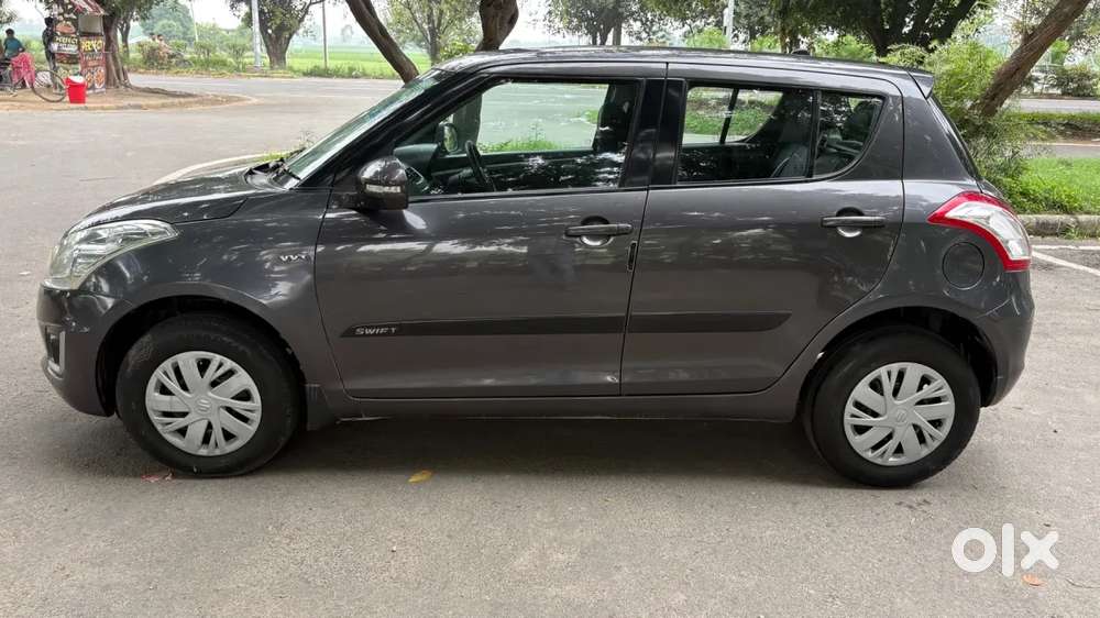 Maruti Suzuki Swift Vxi, 2017, Petrol