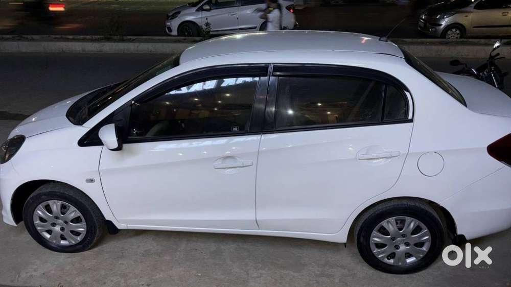 Honda Amaze Full Maintain Car