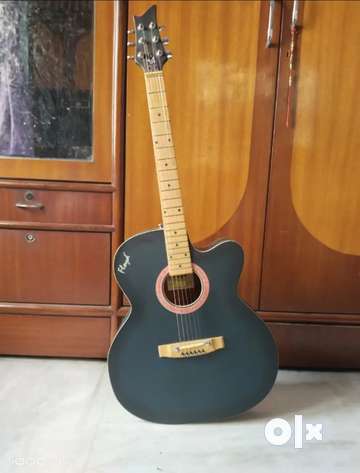 Old guitar deals for sale olx