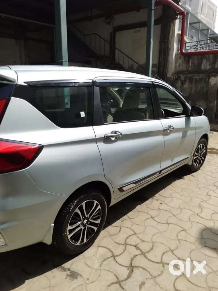 Maruti Suzuki Ertiga Zxi Cng 2024