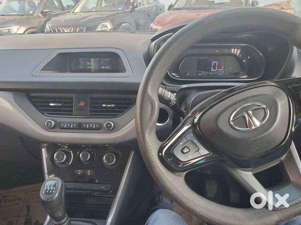 Tata Nexon 1.2 Revotron Xm (s), 2022, Petrol