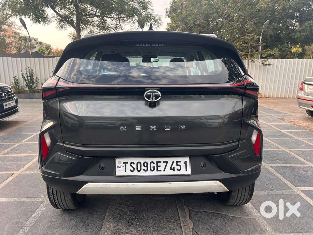 Tata Nexon, 2023, Petrol