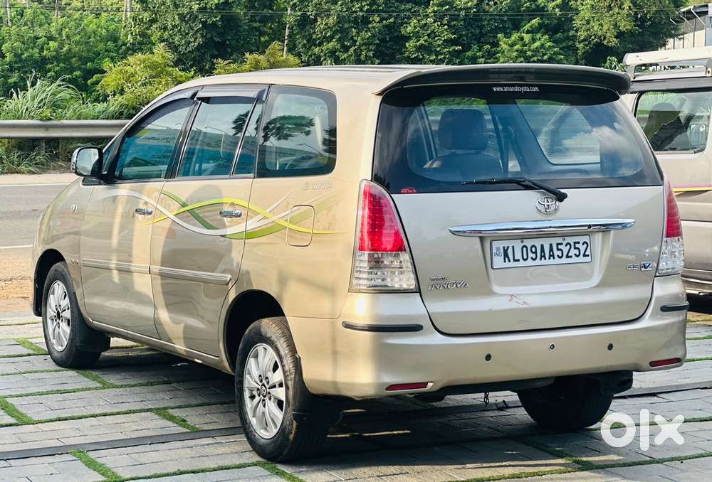 Toyota Innova 2.5 V 7 Str, 2011, Diesel