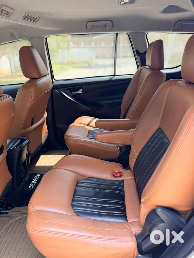 Toyota Innova Crysta 2.8 Gx At 7 Str, 2016, Diesel