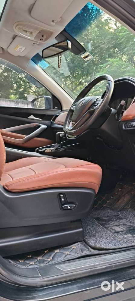 Mg Hector Plus Sharp Pro Blackstorm 1.5 Turbo Petrol Cvt 7 Str, 2022..