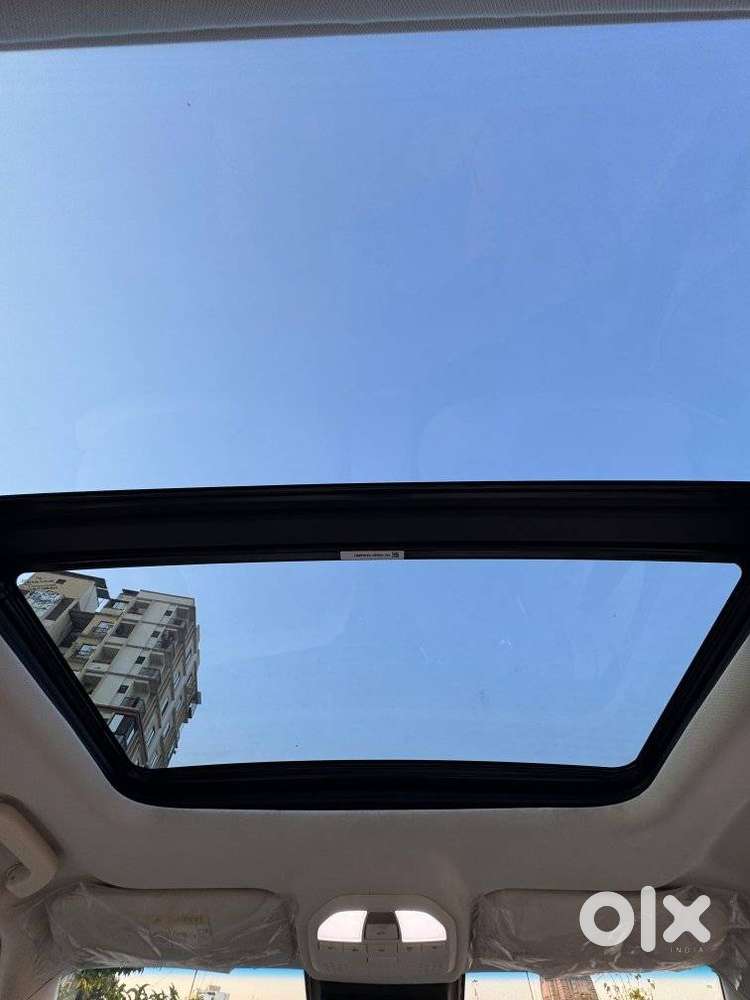 Mahindra Xuv 3xo Ax7l 1.2 Petrol At (pg), 2024, Petrol