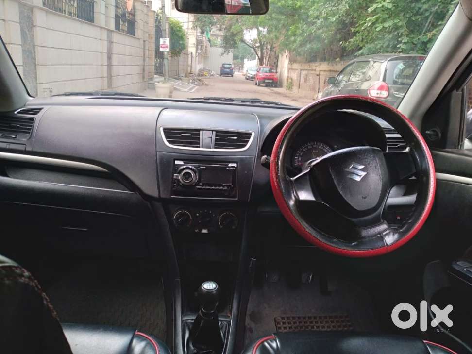 Maruti Suzuki Swift Vxi 1.2 Abs Bs-iv, 2016, Petrol