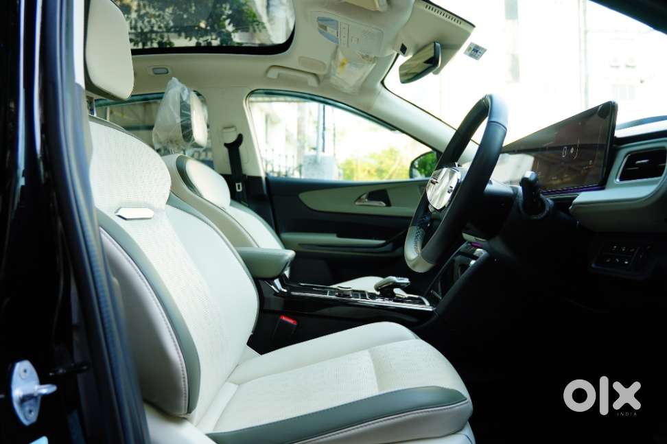 Mahindra Xev 9e Pack Three (top Model), 2025, Electric