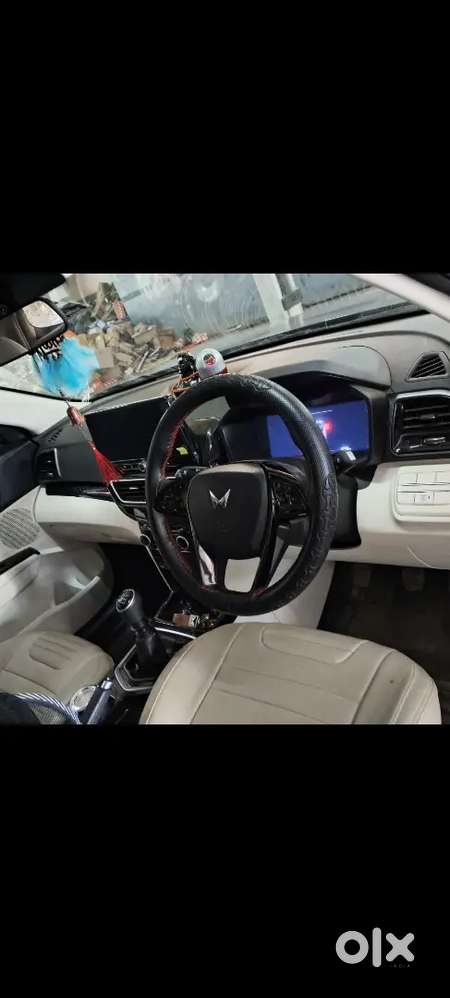 Mahindra Xuv 3xo October 2024